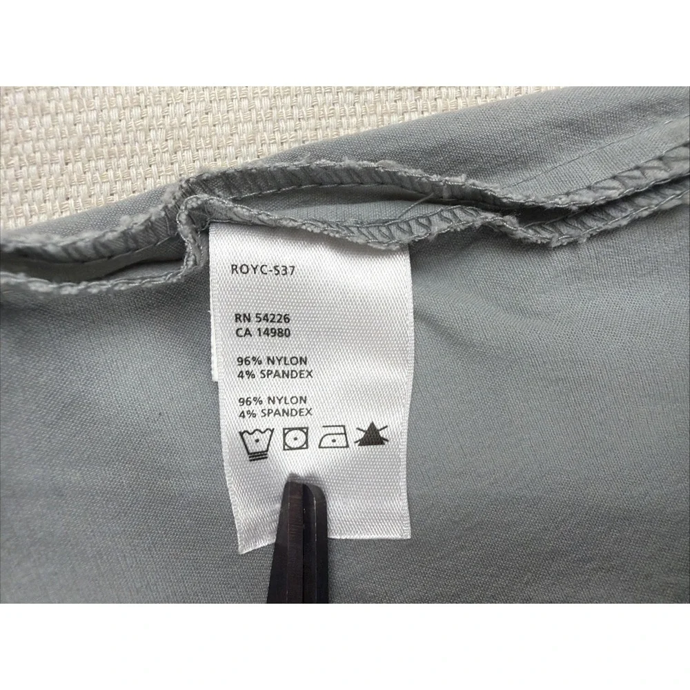Royal Robbins Skort Size 2 Gray Hiking Outdoor Stretch Zip Pocket Athletic Nylon